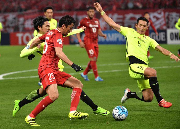 首尔FC主场大胜,晋级形势看好 首尔FC主场大胜,晋级形势看好