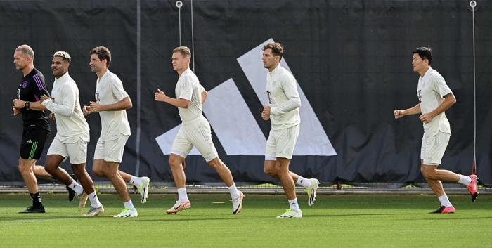 拜仁慕尼黑队备战欧冠,战术训练密集展开的简单介绍 拜仁慕尼黑队备战欧冠,战术训练密集展开的简单介绍