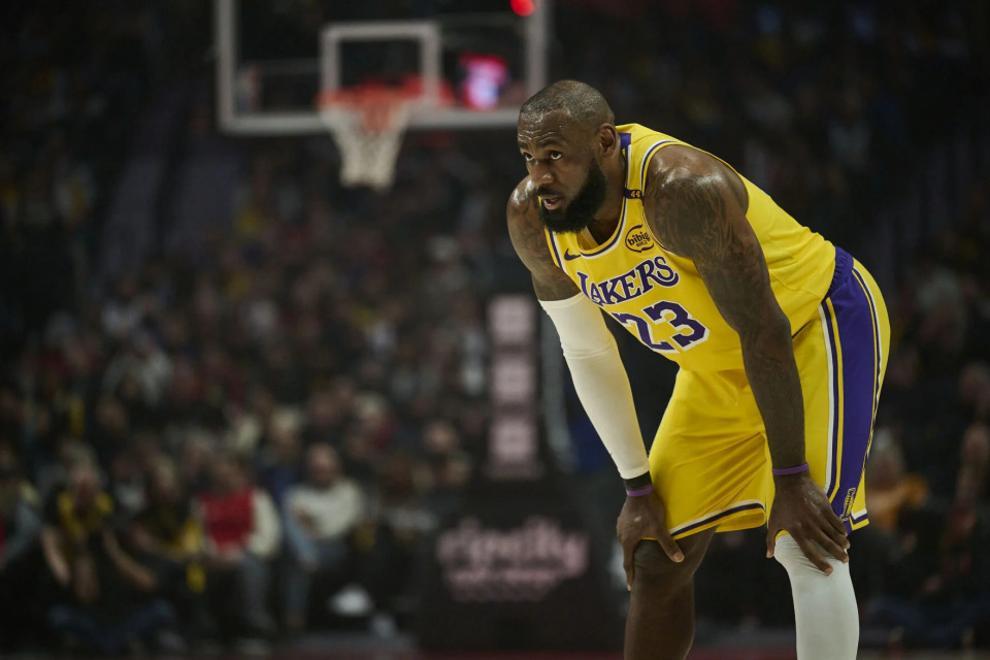 詹皇率队重整旗鼓，明天对战马刺彰显不俗实力