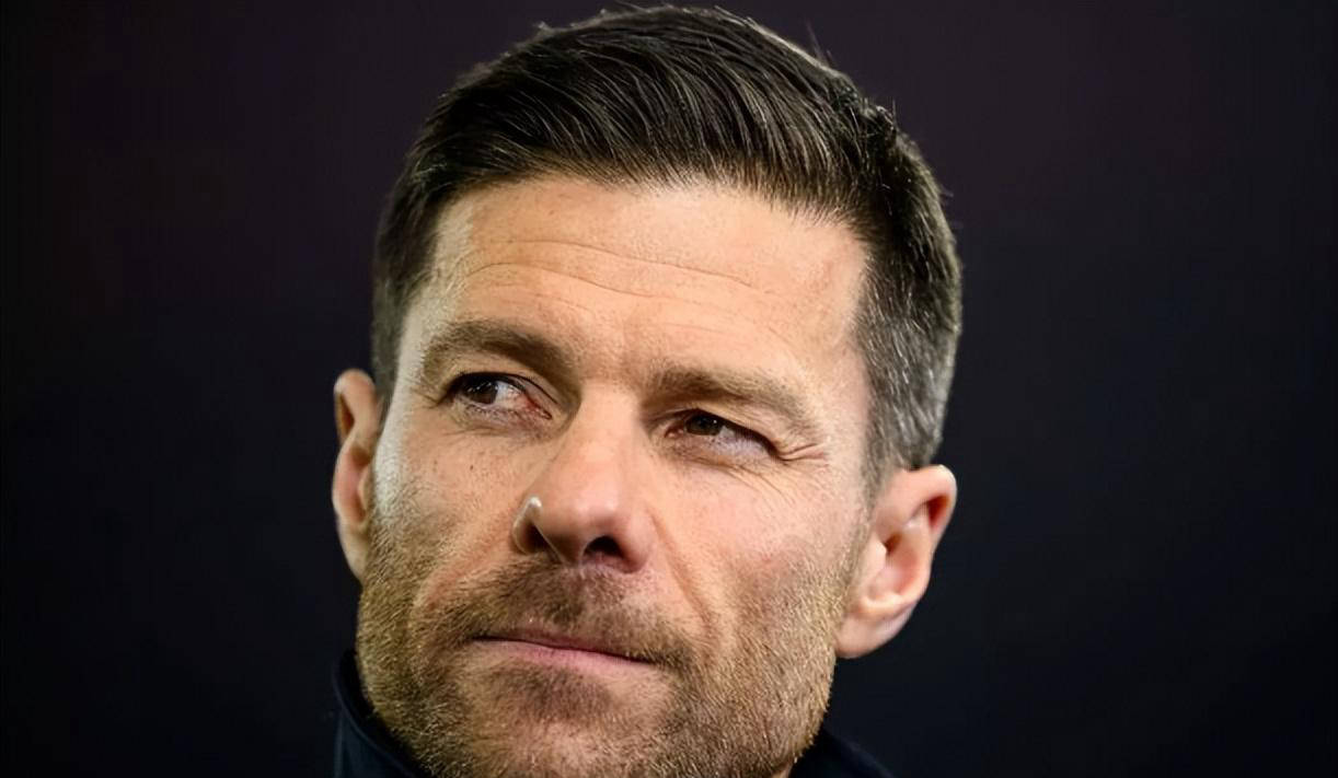 皇马主帅遭遇质疑,困境难以摆脱 皇马主帅遭遇质疑,困境难以摆脱