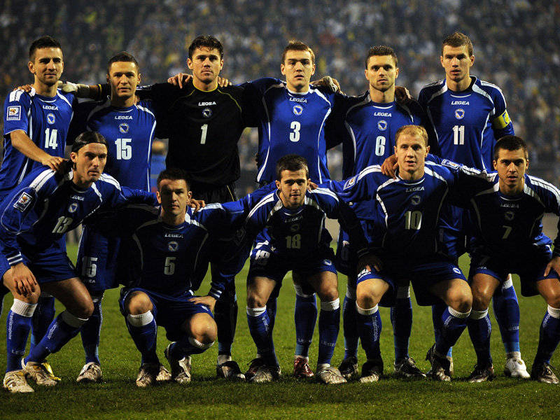 包含锡耶纳客场作战，表现稳健不失的词条