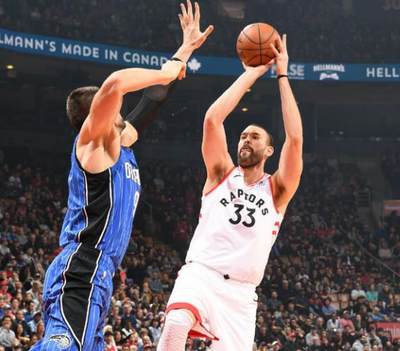 猛龙惨遭魔术连败,洛瑞全场空砍难救主 猛龙惨遭魔术连败,洛瑞全场空砍难救主