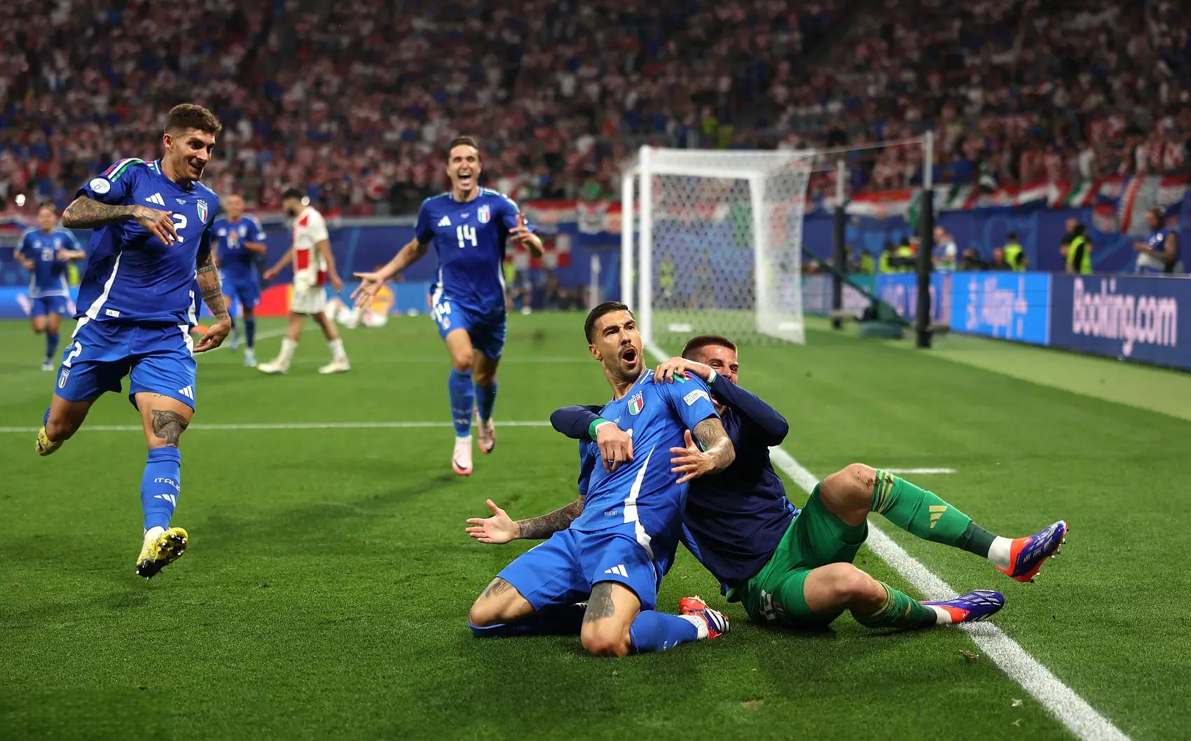 意大利队顺利晋级，实力稳定表现