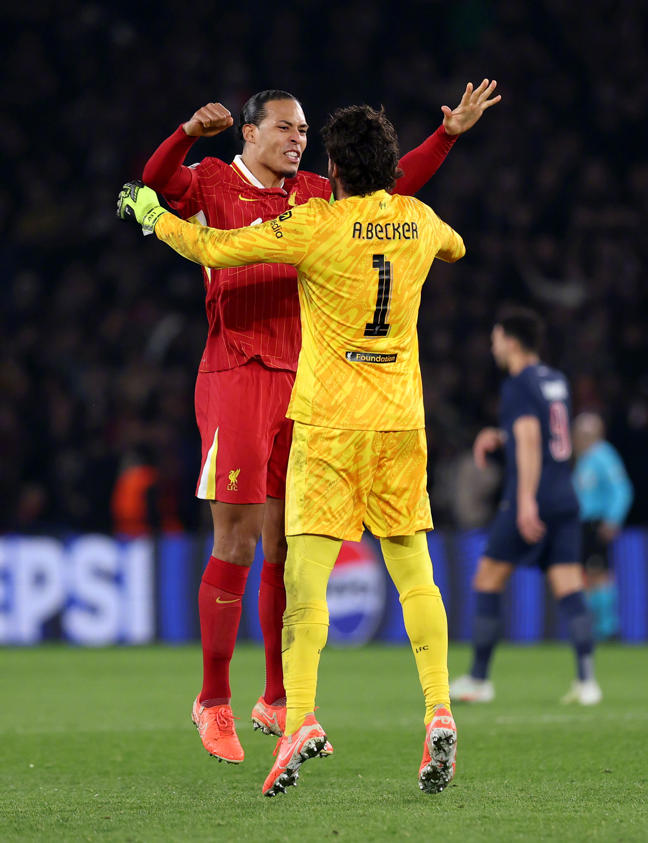 关于巴黎圣日耳曼大胜多特,晋级欧冠八强!的信息 关于巴黎圣日耳曼大胜多特,晋级欧冠八强!的信息