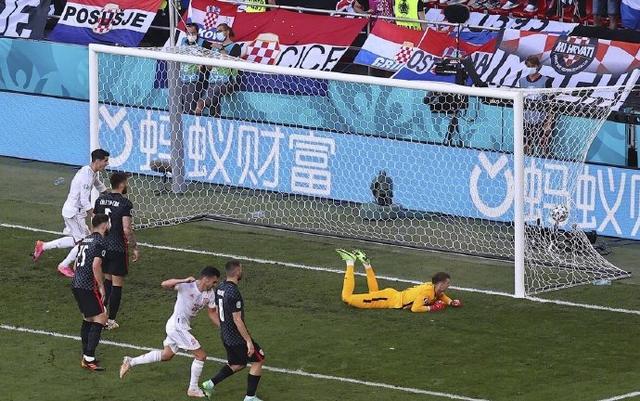 包含筑梦者,欧洲国家杯赛赛场每一滴汗水都为荣耀!的词条 包含筑梦者,欧洲国家杯赛赛场每一滴汗水都为荣耀!的词条