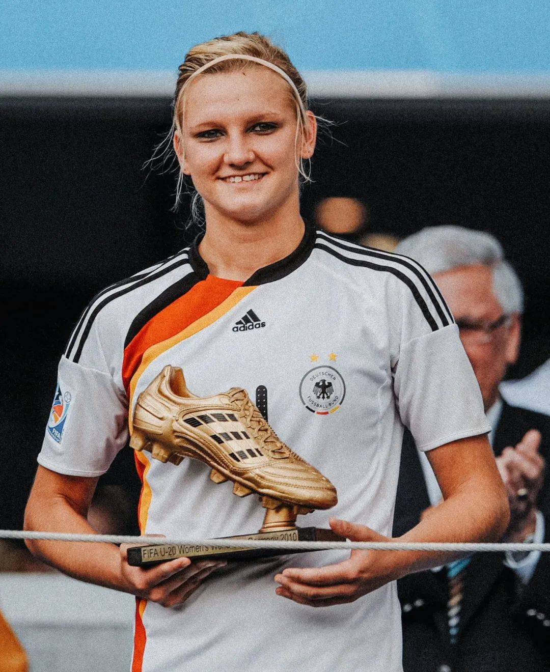 德国女足队实力强劲，备战国际比赛