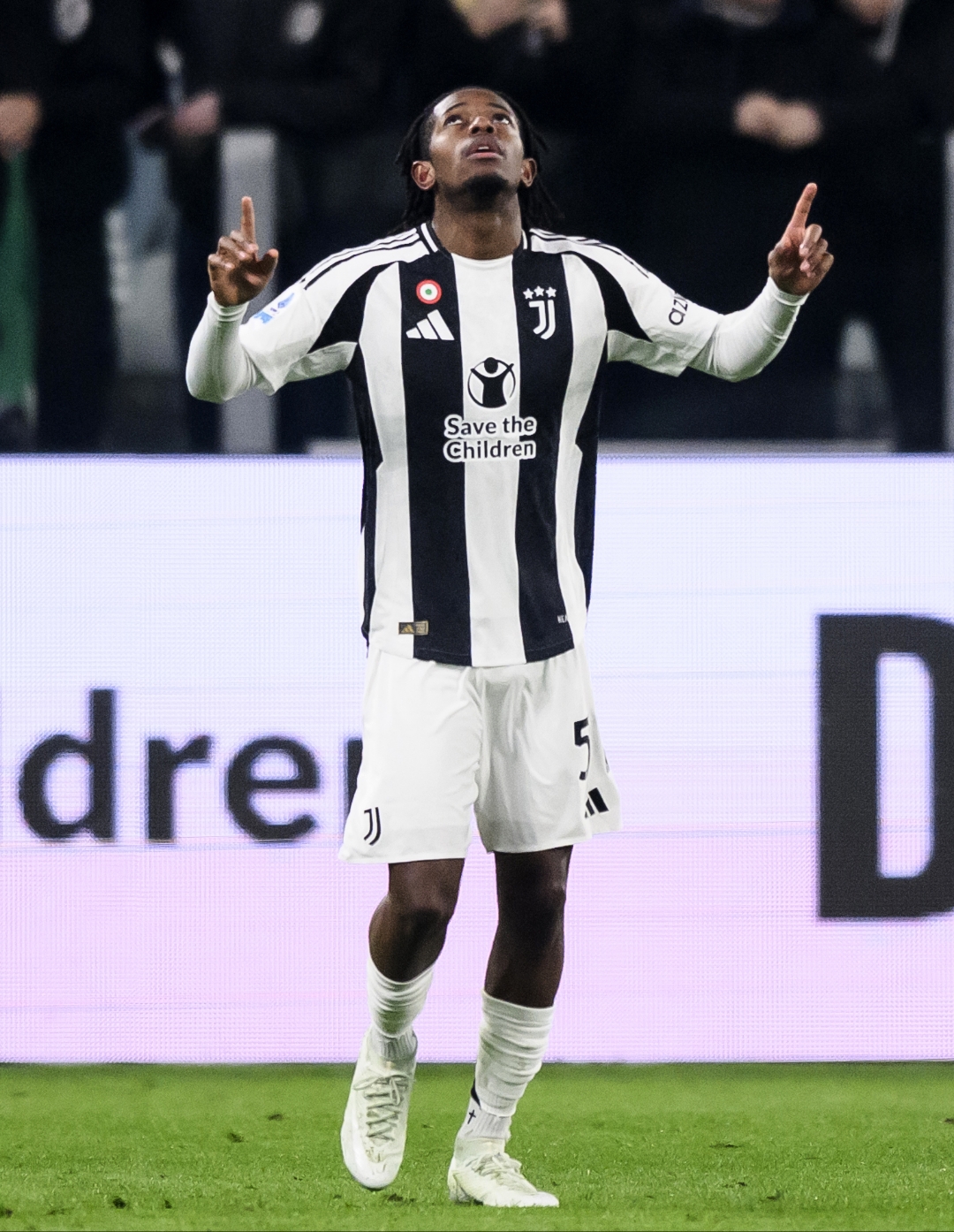 尤文图斯惨遭淘汰,提前告别欧冠! 尤文图斯惨遭淘汰,提前告别欧冠!