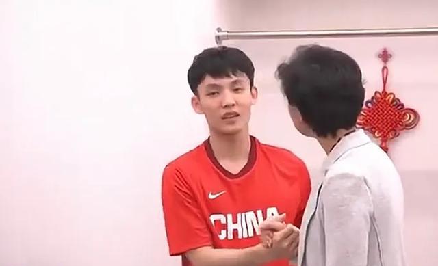 澳大利亚新秀令人惊艳，国际篮球锦标赛赢得赞誉的简单介绍