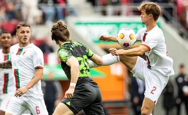 关于沃尔夫斯堡队勇夺三分,实力得到认可!的信息 关于沃尔夫斯堡队勇夺三分,实力得到认可!的信息