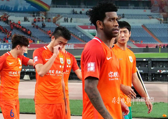 关于富力主场战平鲁能,双方互交白卷的信息 关于富力主场战平鲁能,双方互交白卷的信息