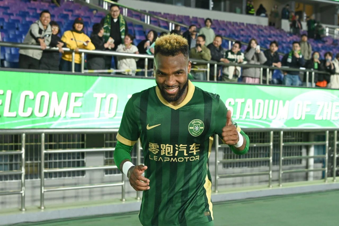 绿城新援助攻破门，帮助球队取胜