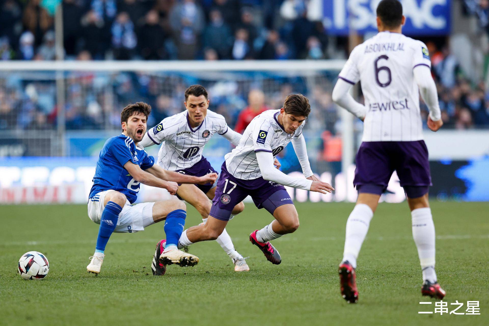 奥萨苏纳客场迎战拉科鲁尼亚 奥萨苏纳客场迎战拉科鲁尼亚