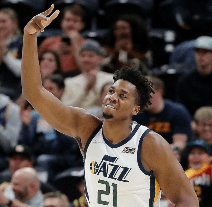 怀特塞德表现抢眼，森林狼击败快船的简单介绍