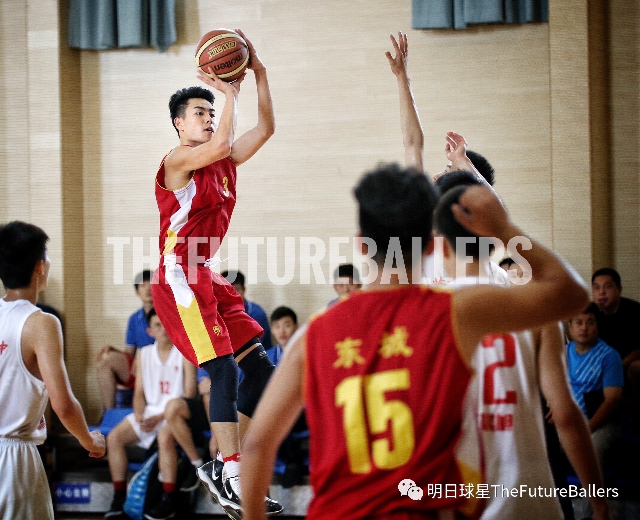 教练战术调整奏效，球队逆袭实现逆袭